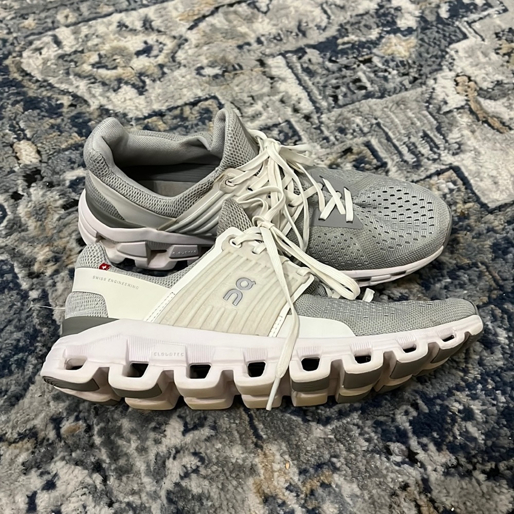 grey/white onclouds size 9.5